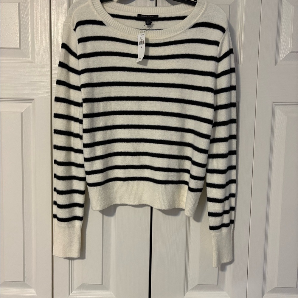 Banana Republic Black and White striped Crew Neck Sweater